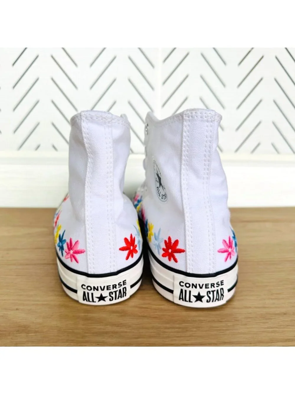 ⭐Chuck Taylor All Star Hi GS Big Kid Shoes 5.5 White Floral Embroidered A06311F